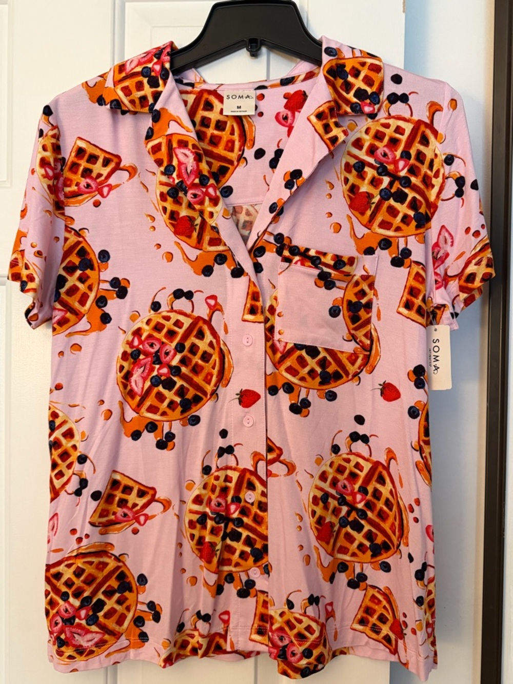 Soma Pink Short-Sleeve Button Shirt “Breakfast in Bed” design Size Medium